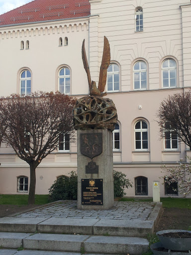 Pomnik w hołdzie Obrońcom Polski