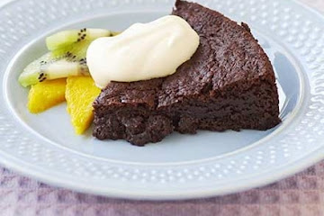 Chocolate brownie cake