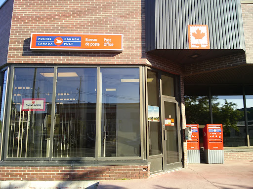 Bureau de poste Mont-Laurier Post Office