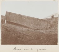 Reisgezelschap bij de Hajar el Hibla in Baalbek
