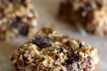 Whole Wheat Coconut Oatmeal Dark Chocolate Chunk Bars