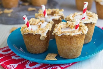 RumChata™ Jello Shots in Cookie Shot Glasses