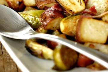 Roasted Potatoes with Brussels Sprouts and Bacon