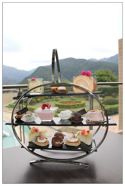 【新北市金山】薄霧間遙看美人山．櫻花舞茶派對　期間限定雙人英式下午茶推出中！☆陽明山天籟度假酒店-藍鵲閣☆