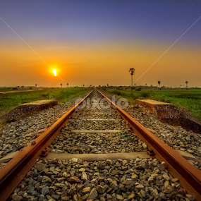 Setting sun by Liquid Lens - Landscapes Sunsets & Sunrises