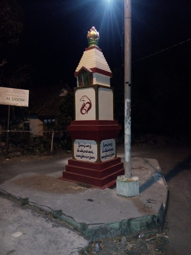 Tanjung Wukirsari Statue