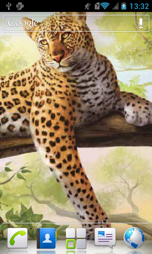 Pretty Leopard on a Tree LWP