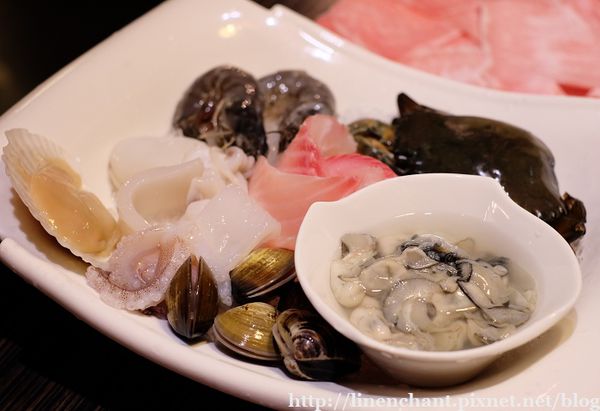 【自然風涮涮鍋】無味精湯底喝光也不負擔...