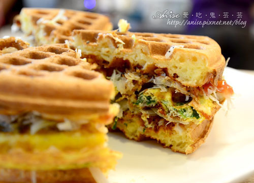 苑裡心戀咖啡～三杯雞鬆餅、蔥蛋海苔鬆餅很妙！