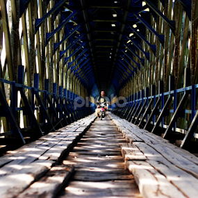 by Yogas Dwi - Novices Only Street & Candid