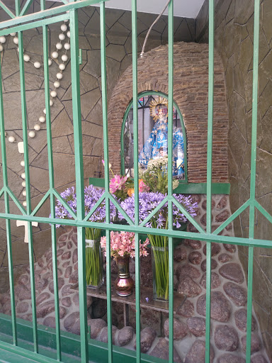 Gruta A La Virgen Del Rosario 