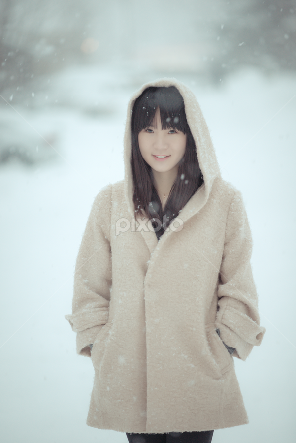 Snow by Wei Ding - People Portraits of Women