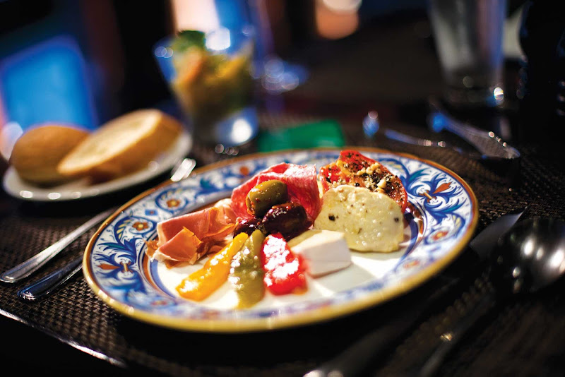 Who can say no to a plate of Brazilian appetizers? You'll find it at Moderno Churrascaria aboard your Norwegian Cruise Line sailing.