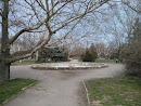 Фонтан в парке