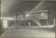 Interieur houten bedrijfspand