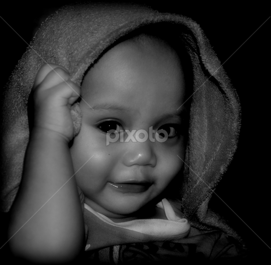 GIFT by Maspaun Bolhasan - Black & White Portraits & People