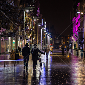 Heading home in Glasgow by Buster Brown - City,  Street & Park Street Scenes
