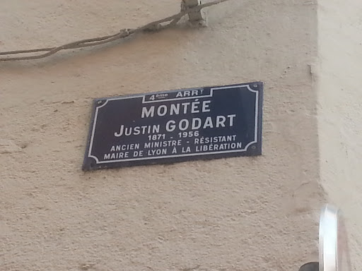 Hommage a Justin Godart