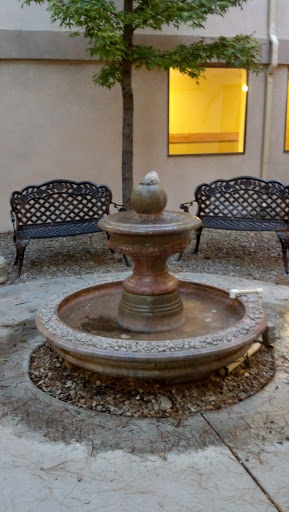 Fountain at the Econo Lodge
