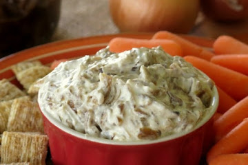 Skinny Caramelized Onion Dip with Greek Yogurt