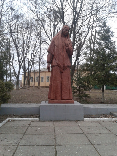 Памятник Скорбящей Матери 