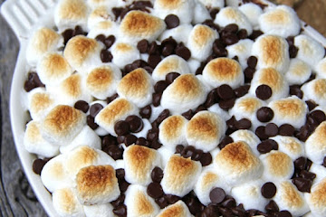 S'more Cheesecake Dip