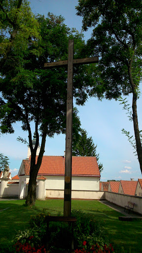 Krzyż Przy Klasztorze W Wigrach