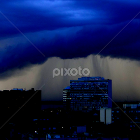 Linda chuva! by Lígia Halmenschlager - News & Events Weather & Storms