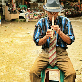 old man by محمد شفيق  فضل الله - People Street & Candids