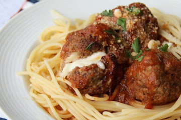 Slow-Cooker Cheese-Stuffed Meatballs