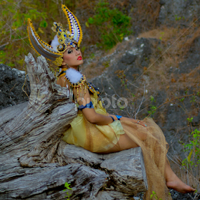 Beauty Quin by Balawelin Art - People Professional People