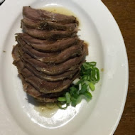 段純貞牛肉麵(空軍一村店)