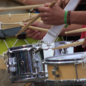 Rufar by Breno Teixeira - People Musicians & Entertainers