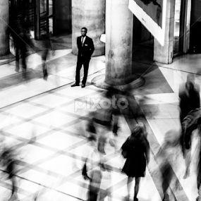 by Filippo Vianelli - People Street & Candids