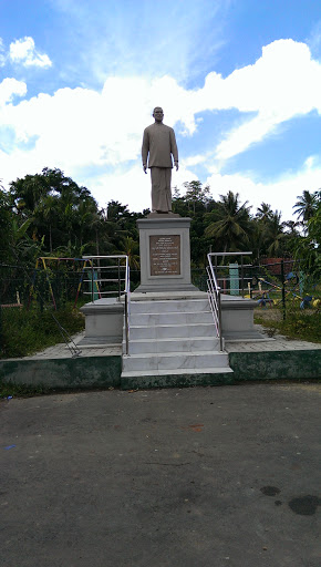 Danee Hiththatiya Statue