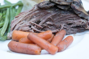 Slow Cooker Beef Roast with Mushrooms & Carrots