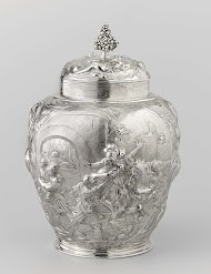 Lidded vase
