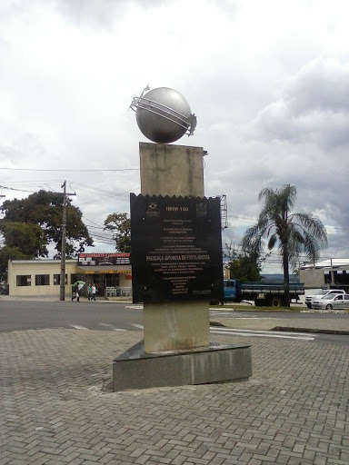 Monumento Presença Japonesa Em Ponta Grossa 