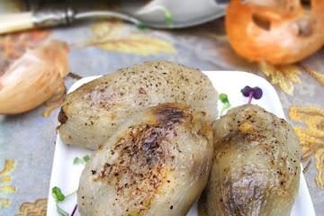 Osh Pyozee: Stuffed Onions from Afghanistan