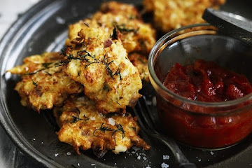 Cauliflower fritters recipe with feta, mint and dill