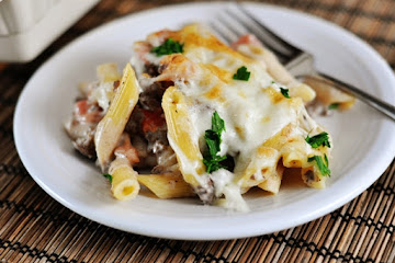 Delicious Greek Pastitsio {Casserole-Style}