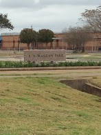 Mclean Park Lake Jackson Tx - Lake Jackson Food Truck Fest Home Facebook / Dairy bar, lake jackson, tx loved hanging out here, when i was young the harnden's babysat us and slim would always bring lunch home.