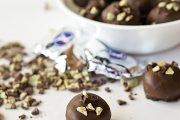 Peppermint Patty Mint Oreo Truffles