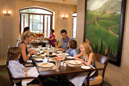 Giovanni's aboard Oasis of the Seas serves up Italian cuisine that the whole family will enjoy.