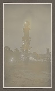Boortoren met verlichting