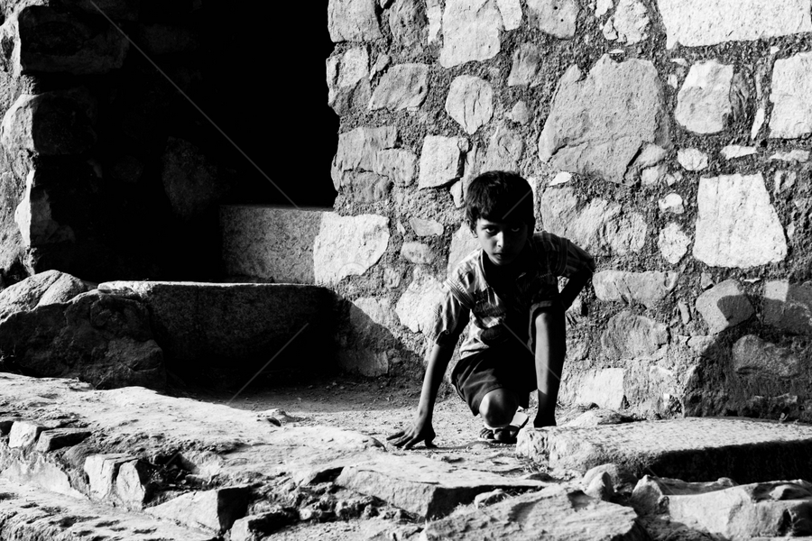 What are you looking at?.... by Saurabh Midha - Black & White Street & Candid