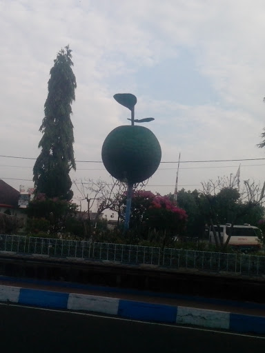 Monument Melon Madiun Kota