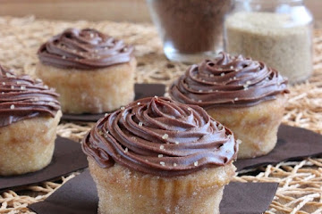 Lemon Cupcake with Chocolate Frosting