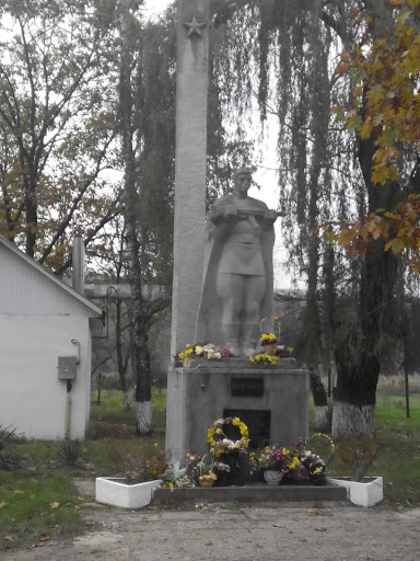 Памятник Односельчанам в честь 25 летия освобождения Закарпатья