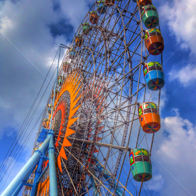 by Akiro Mahilom - City,  Street & Park Amusement Parks